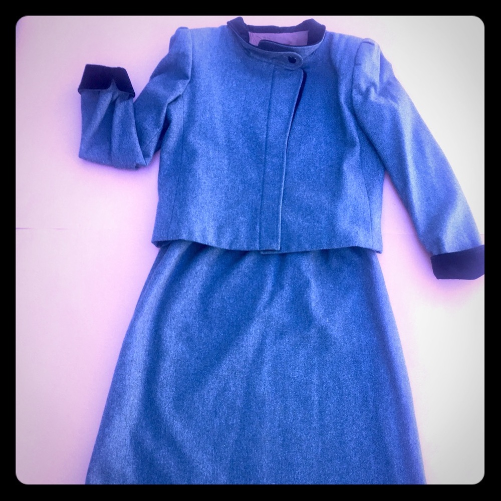 Vtg SASSON 80’s Classic Wool Skirt Suit Set